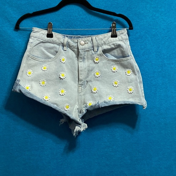 Forever 21 Pants - EUC Forever 21 short shorts.